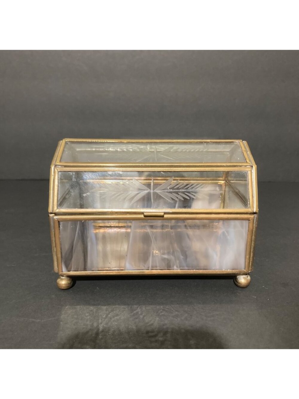 Vintage Etched Glass Brass Jewelry Box Hinged Trinket Casket Purple Slag